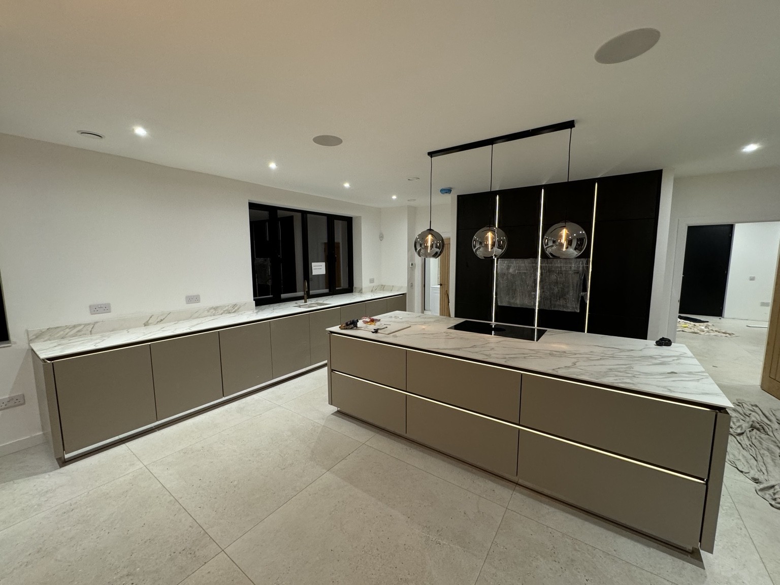 Modern kitchen with a central island and pendant lighting